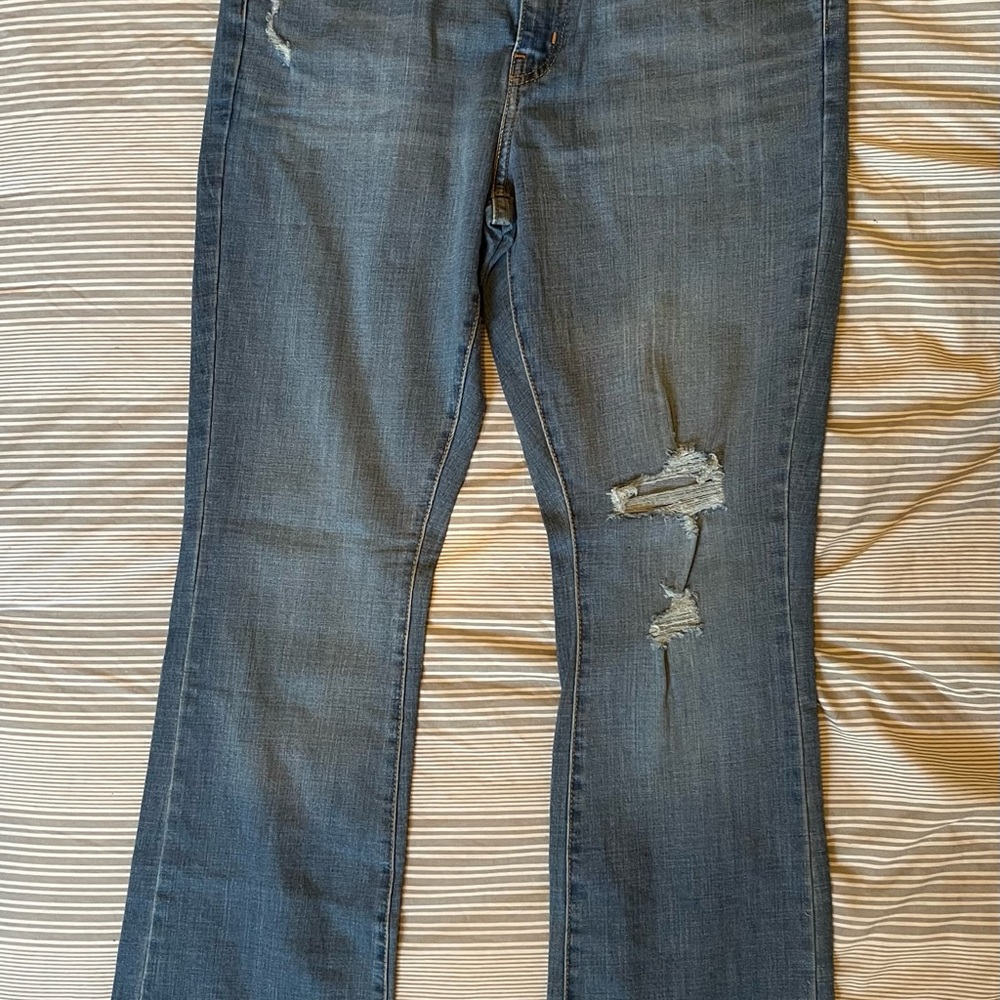 Levi’s women’s 725 high rise bootcut jeans - 31x32